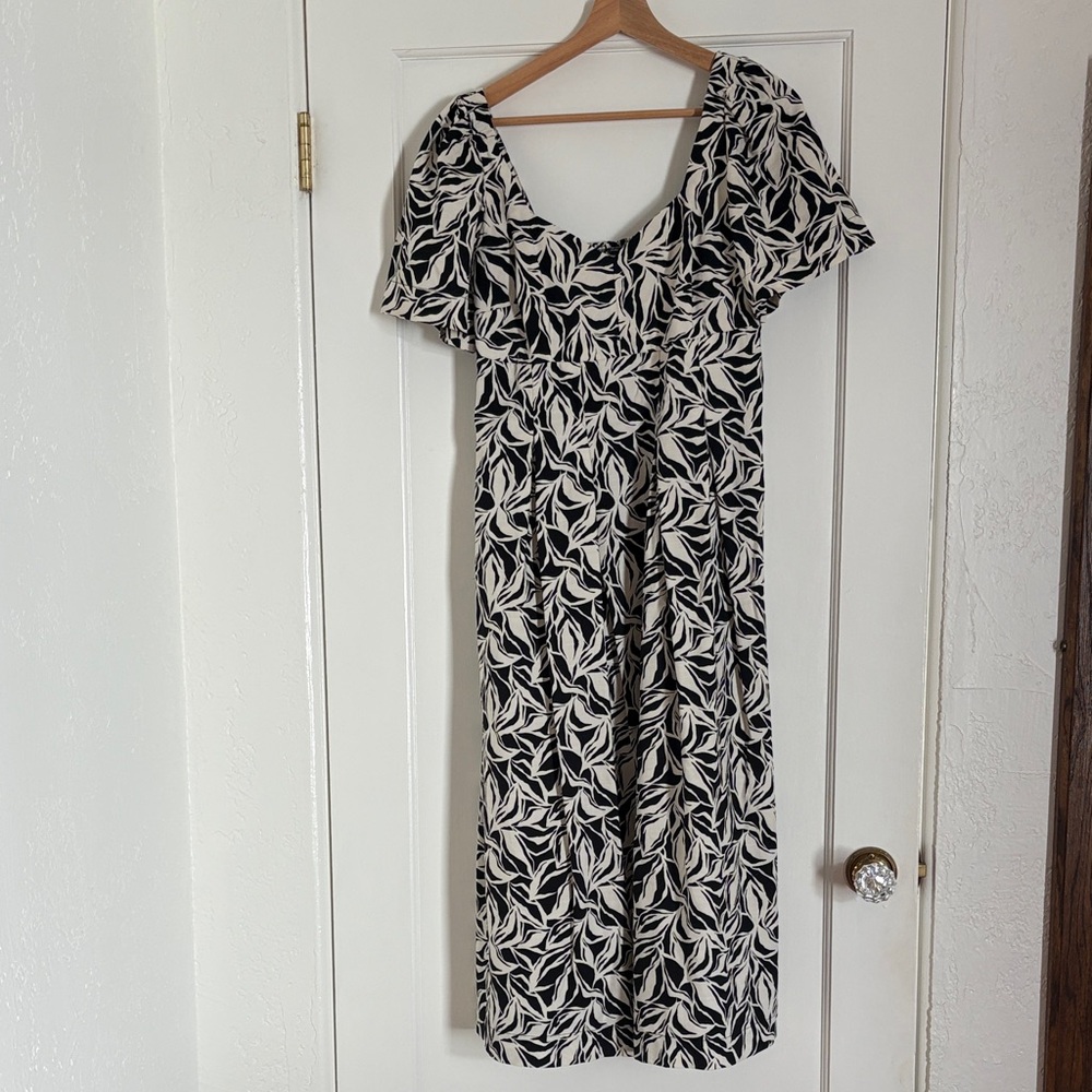 A New Day | Black and White Leaf Maxi Dress NWOT